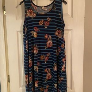 Dress with pockets! Floral blue